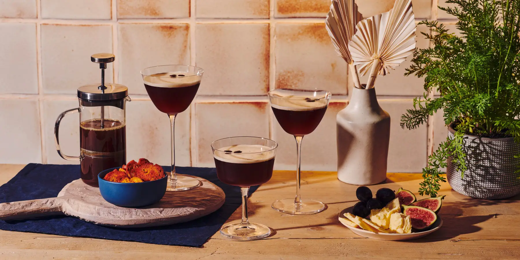 https://www.themixer.com/en-uk/wp-content/uploads/sites/3/2022/06/17_Espresso-Martini_22023.jpg