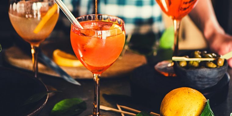 Your Guide to the Standard Liquor Pour for Mixed Drinks