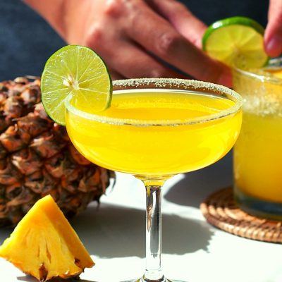 Pineapple flavoured vodka cocktails