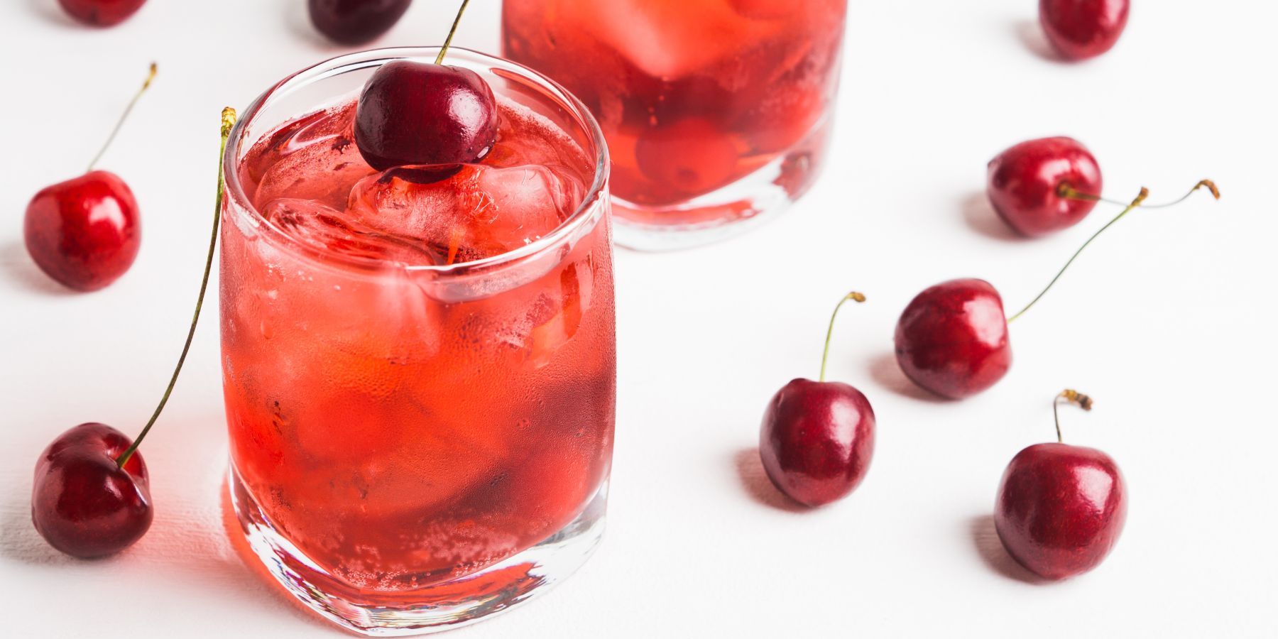 easy-to-follow-dirty-shirley-cocktail-recipe-the-mixer-uk