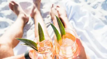 10 Easy Beach Cocktails to Sip this Summer